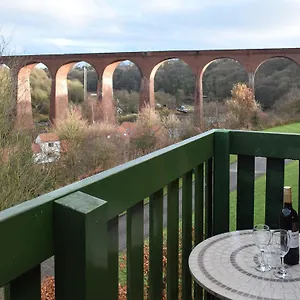  Holiday home Capstan